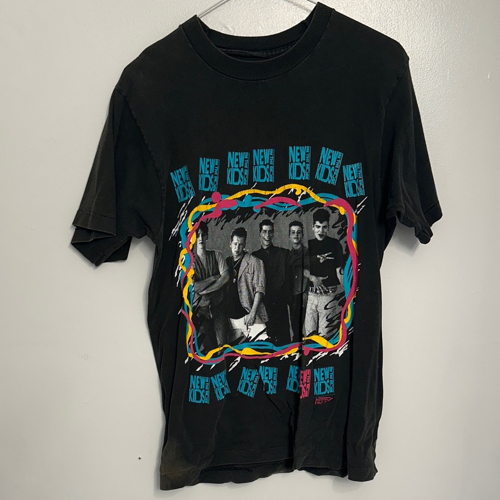 1989 Vintage New Kids On The Block Black Graphic T-Shirt